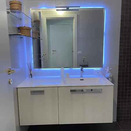 Apartment Wiki's Place *