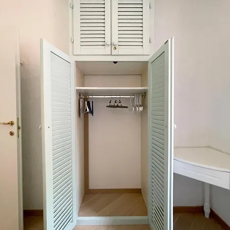 Apartment Wiki's Place *